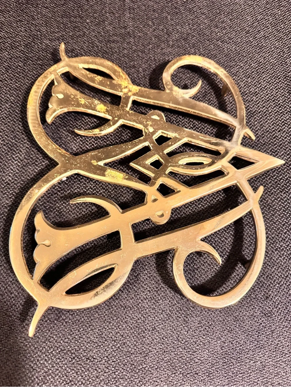 Vintage Virginia Metalcrafters CW10-10 Queen Anne Cypher Brass Trivet 1950